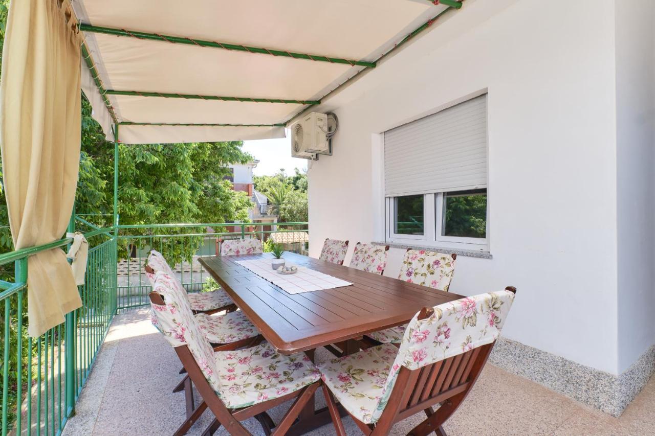 Sea View Apartment Sandra In Mali Lošinj Kültér fotó