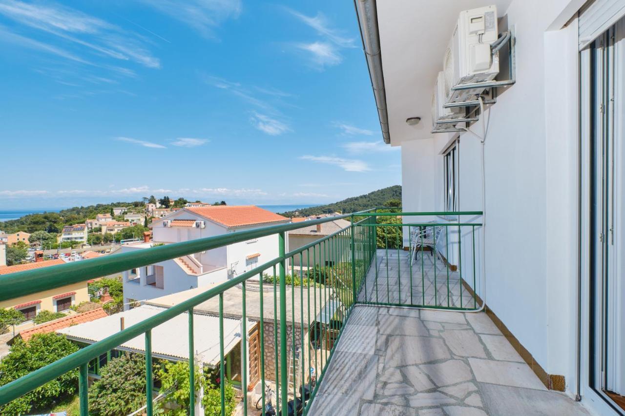 Sea View Apartment Sandra In Mali Lošinj Kültér fotó